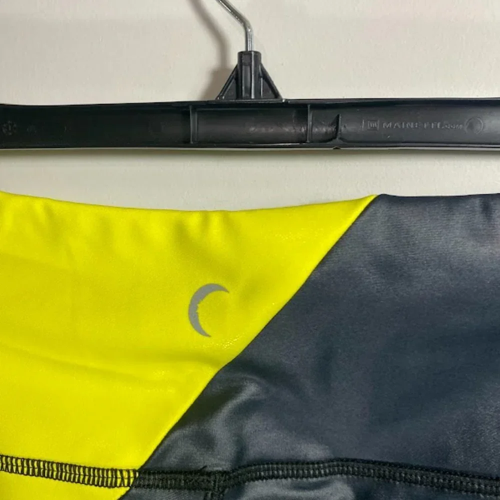 Zyia Active Yellow and Black Metallic Leggings